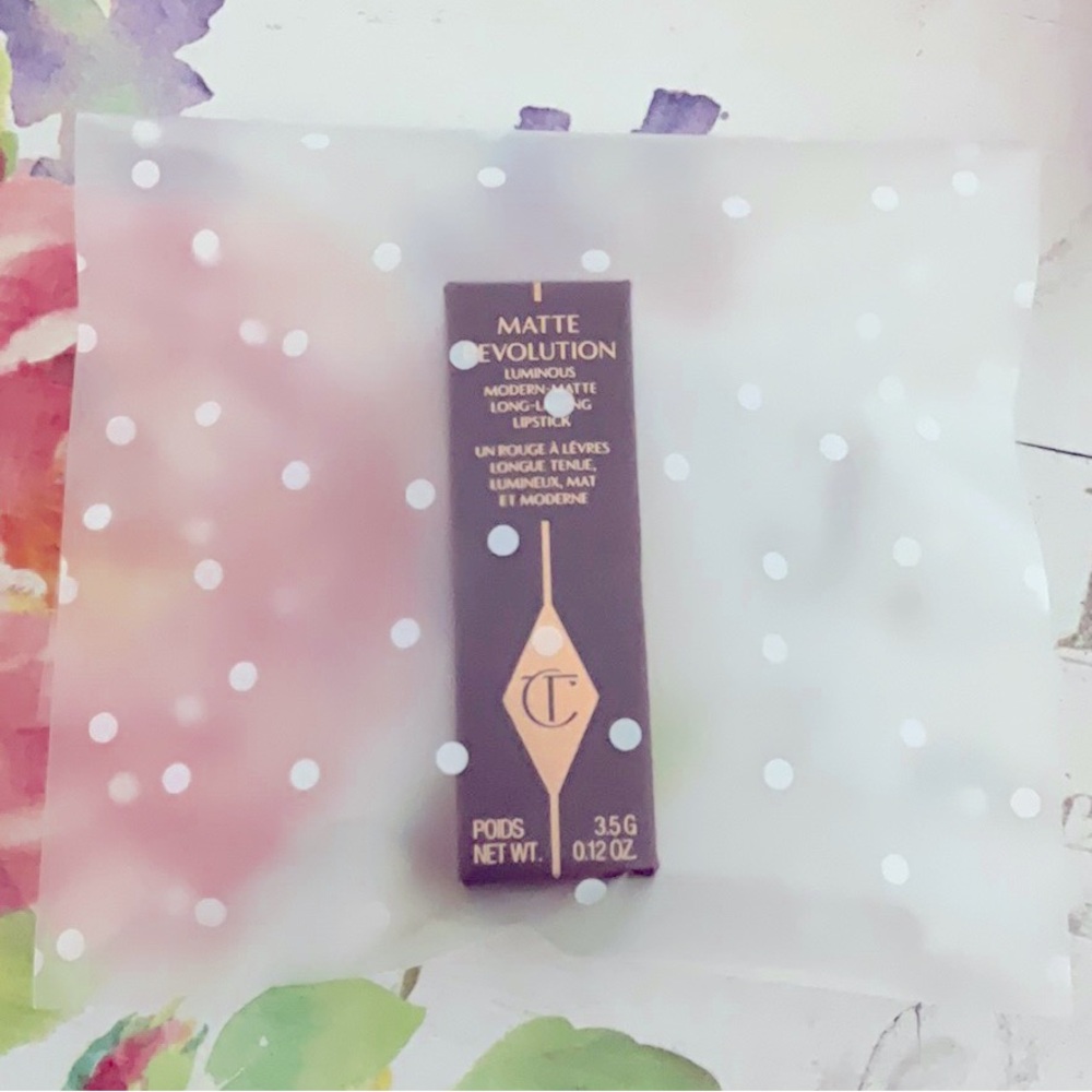 NWT🎀Charlotte Tilbury Matte Revolution Lipstick Walk Of No Shame Full Size✨ - Picture 7 of 7